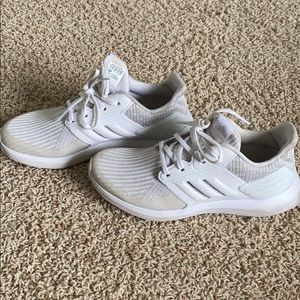 Adidas rápida run sneakers
